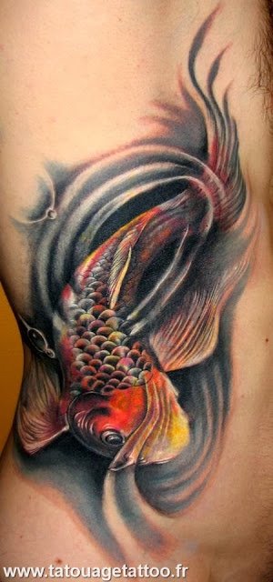 tatouage carpe koi omoplate