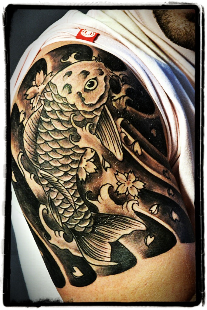 tatouage carpe koi tribal