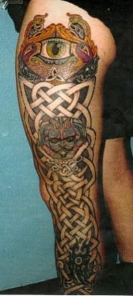 tatouage celtique jambe