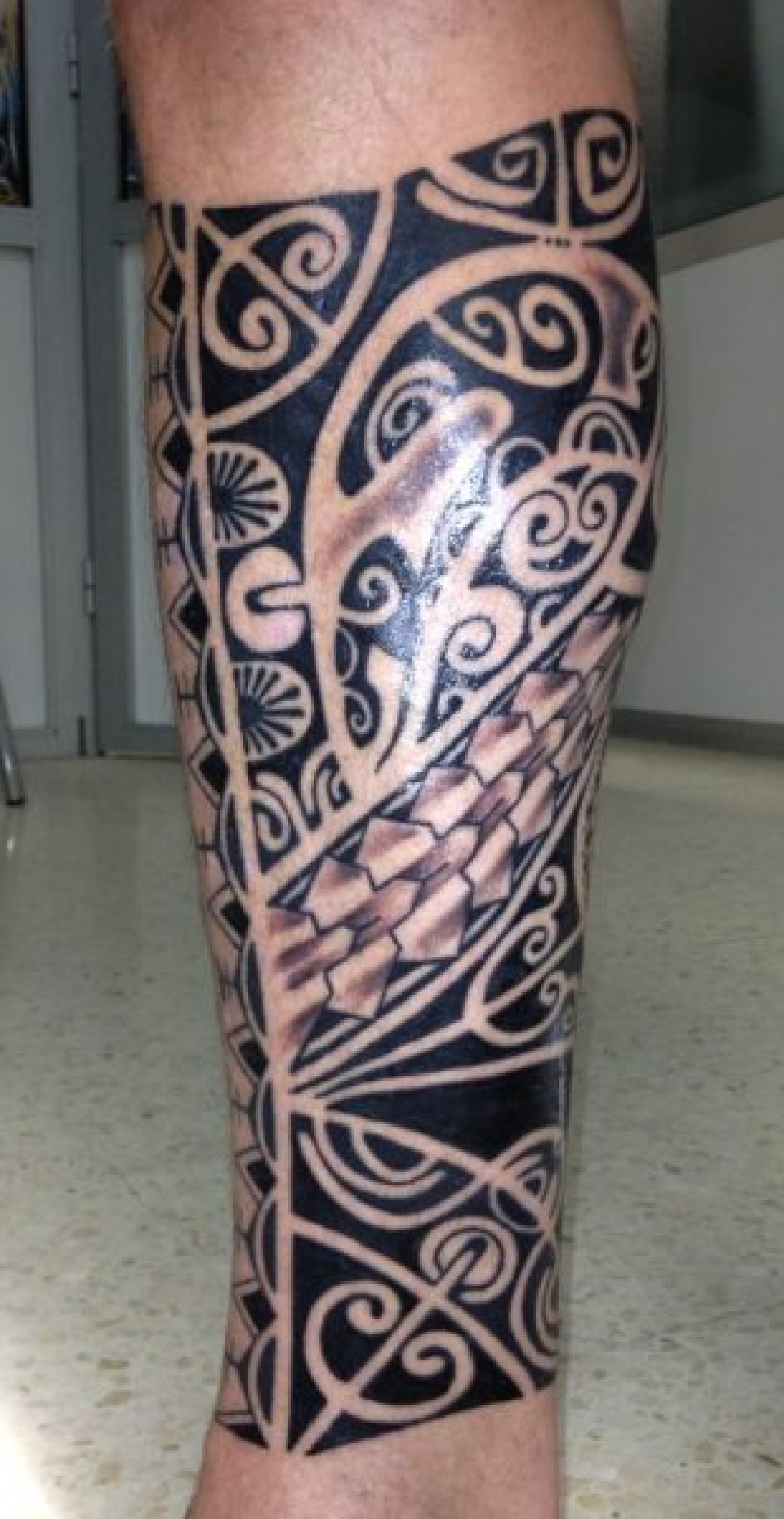 tatouage celtique sur mollet