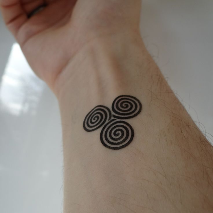 tatouage celtique triskel