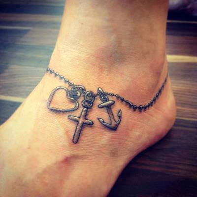 tatouage cheville bracelet femme