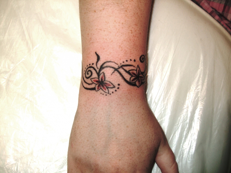 tatouage cheville bracelet femme