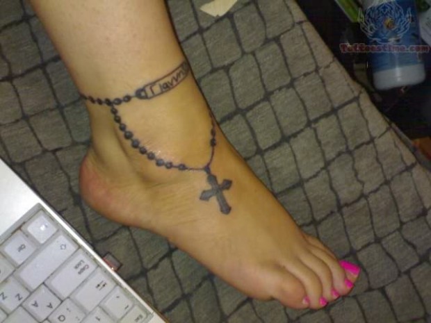 tatouage cheville chapelet