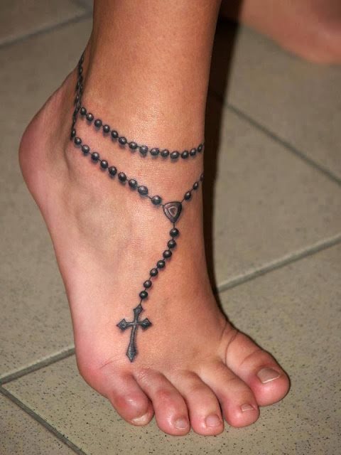 tatouage cheville chapelet