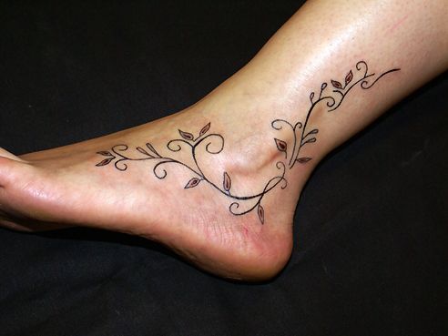 tatouage cheville femme