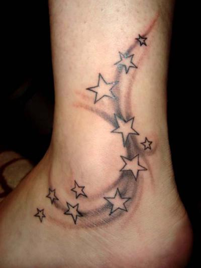 tatouage cheville femme etoile