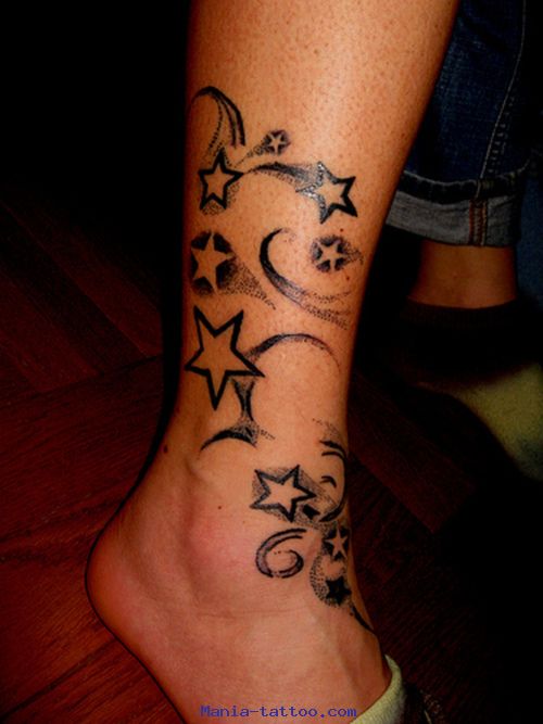 tatouage cheville femme etoile