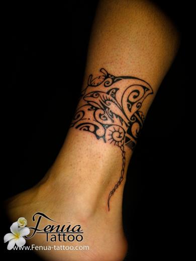 tatouage cheville femme polynésien