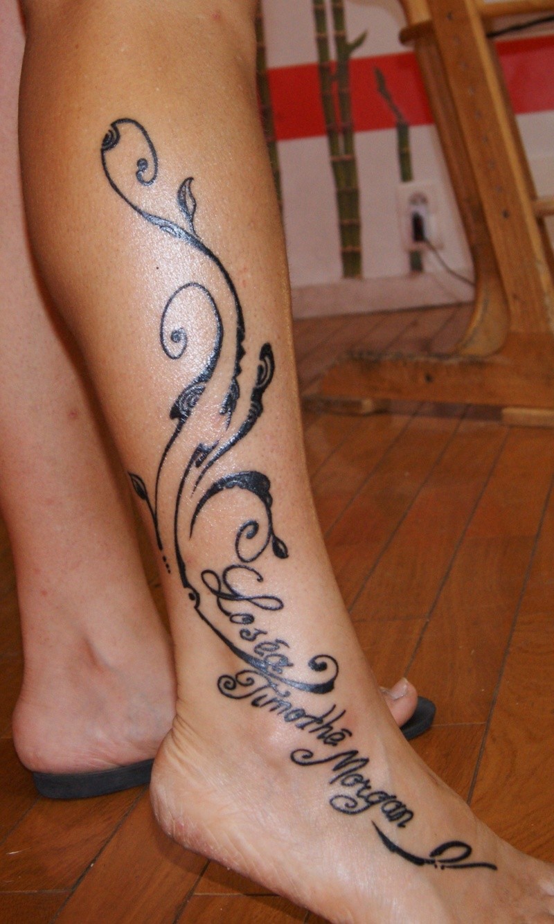 tatouage cheville femme prenom
