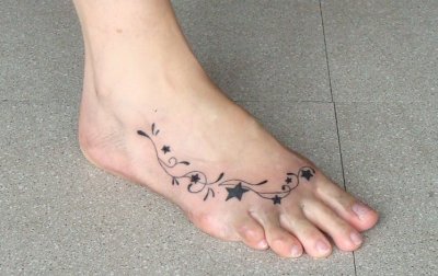 tatouage cheville pied beaute