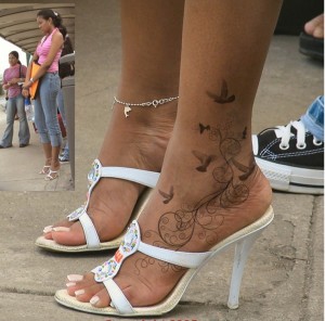 tatouage cheville pied pour femme