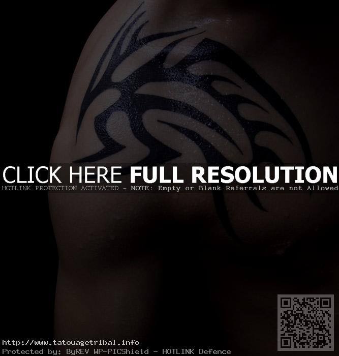tatouage cou homme tribal