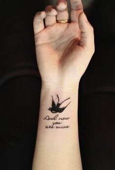 tatouage couple hirondelle