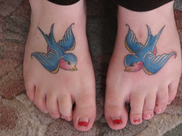 tatouage couple hirondelle