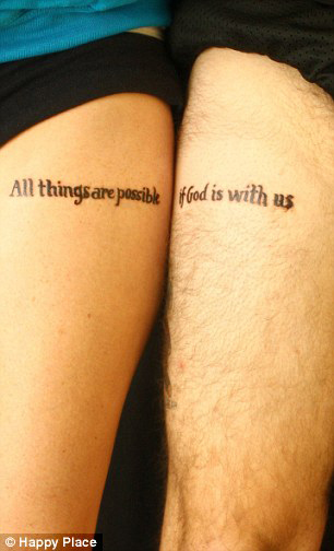 tatouage cuisse ecriture