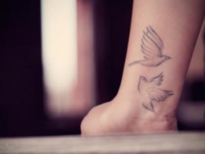 tatouage d'un oiseau