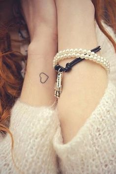 tatouage discret bras