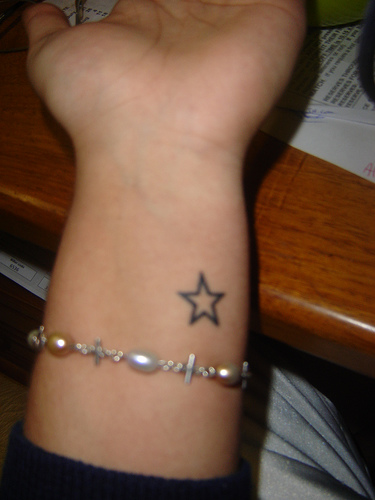 tatouage discret etoile