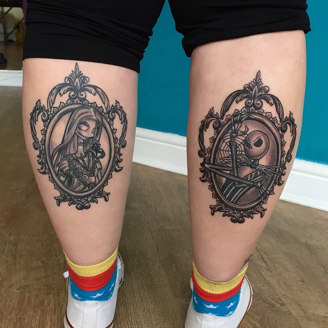 tatouage discret mollet