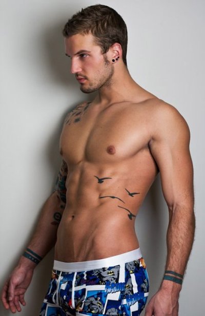tatouage discret pour homme