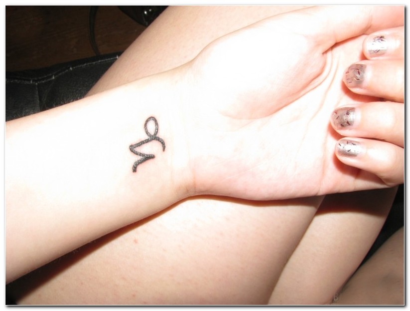 tatouage discret symbole