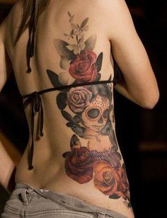 tatouage dos complet femme