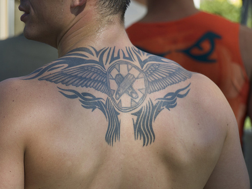 Tatouage dos homme ailes