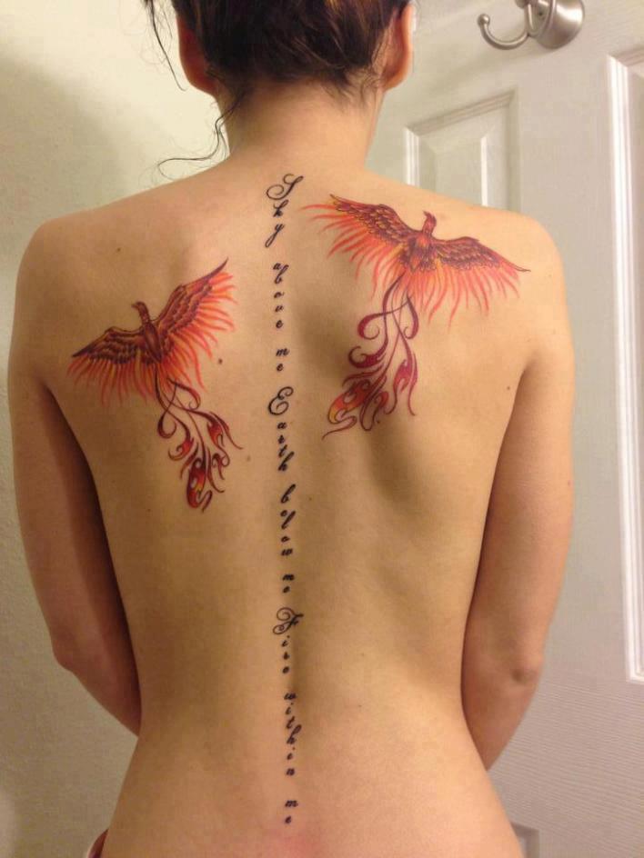 tatouage dos homme colonne vertébrale