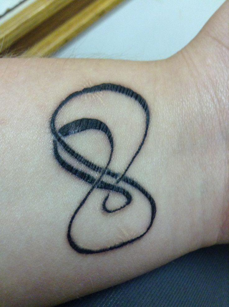 tatouage double infinity revenge