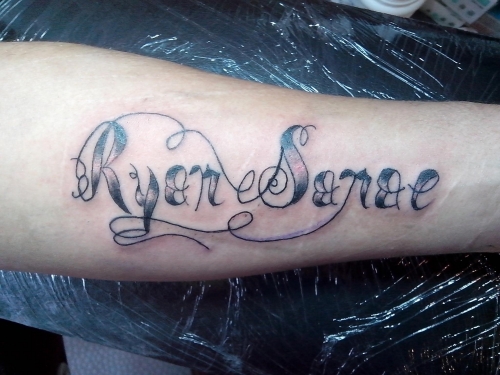 tatouage ecriture gothique avant bras