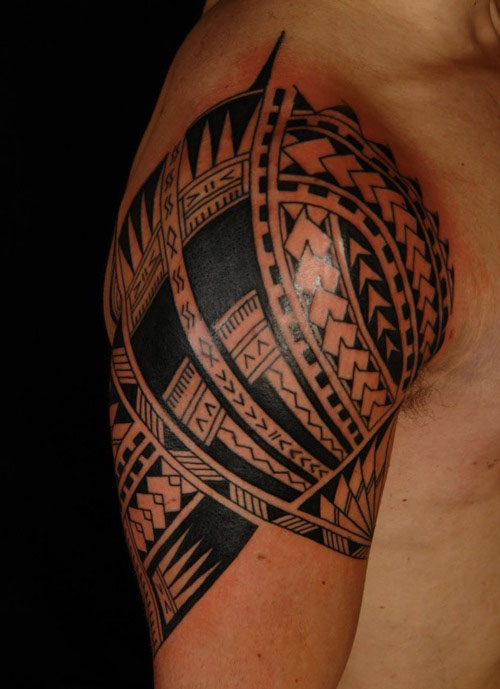 tatouage épaule homme