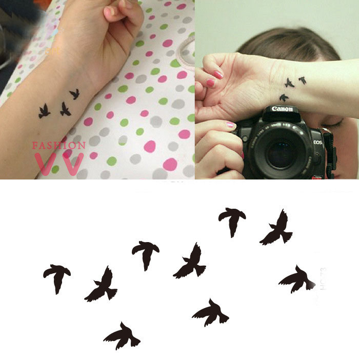 tatouage ephemere hirondelle