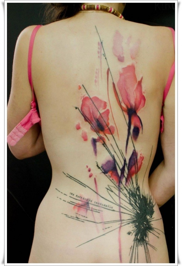 tatouage fleur aquarelle
