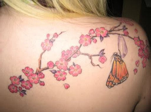 tatouage fleur de cerisier