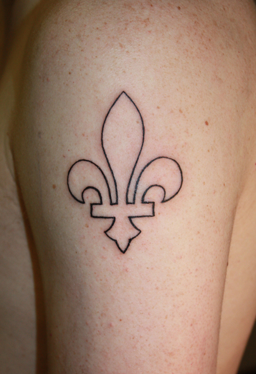 tatouage fleur de lys quebec