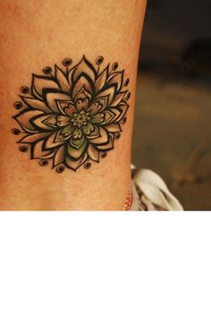 tatouage fleur de vie