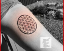 tatouage fleur de vie