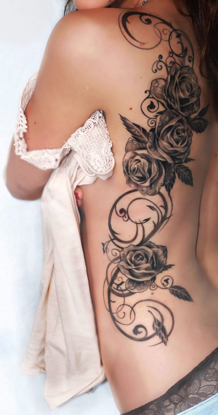 tatouage fleur fille