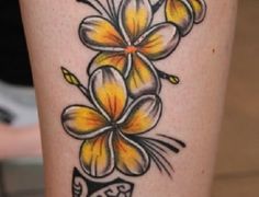 tatouage fleur frangipanier