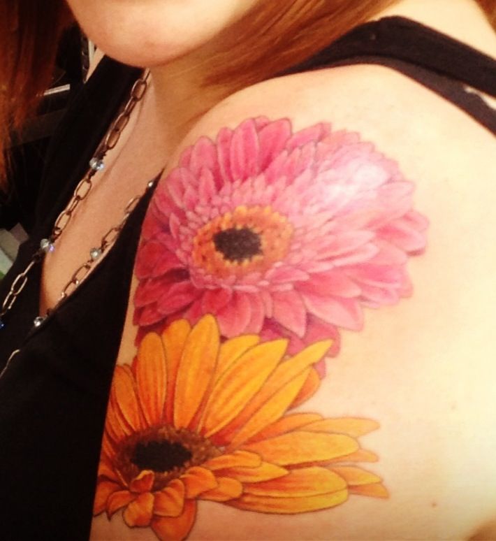 tatouage fleur gerbera