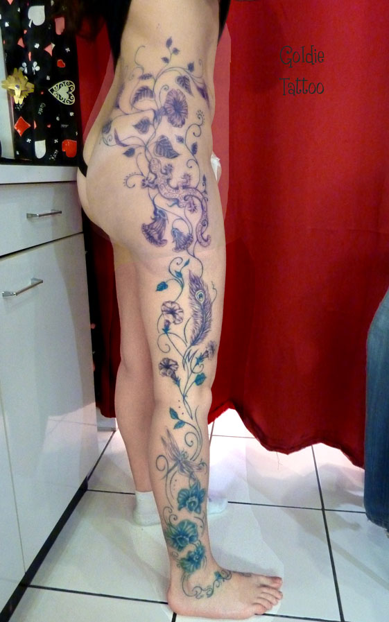 tatouage fleur grimpante