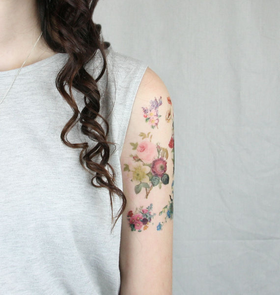 tatouage fleur myosotis