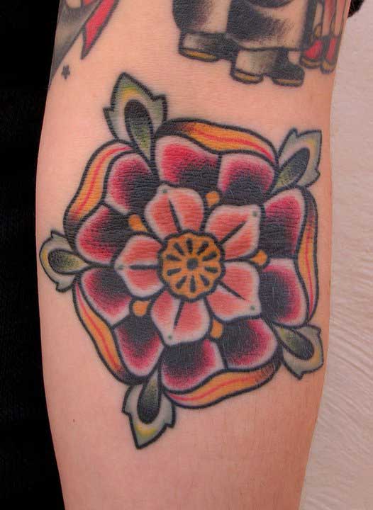tatouage fleur old school