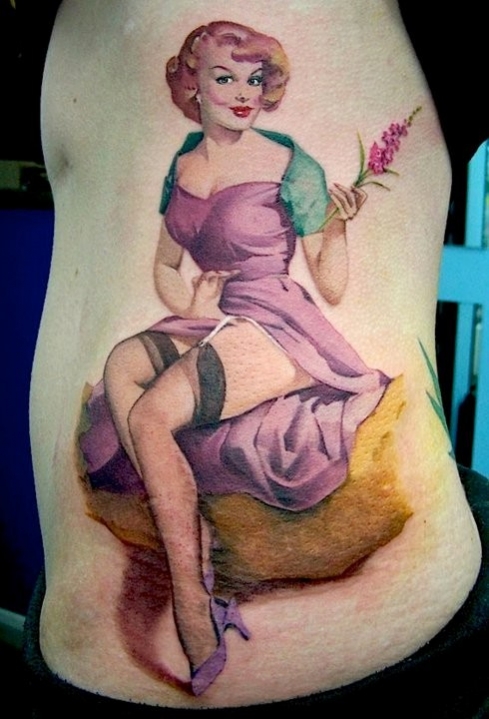 tatouage fleur pin up