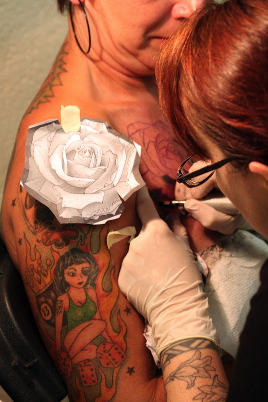 tatouage fleur rare