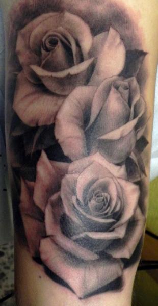 tatouage fleur realiste