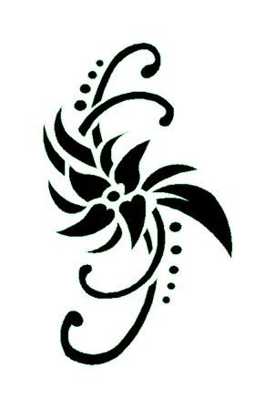 tatouage fleur simple