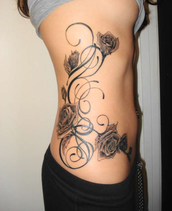 tatouage gothique rose