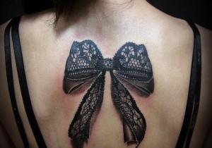 tatouage gros noeud